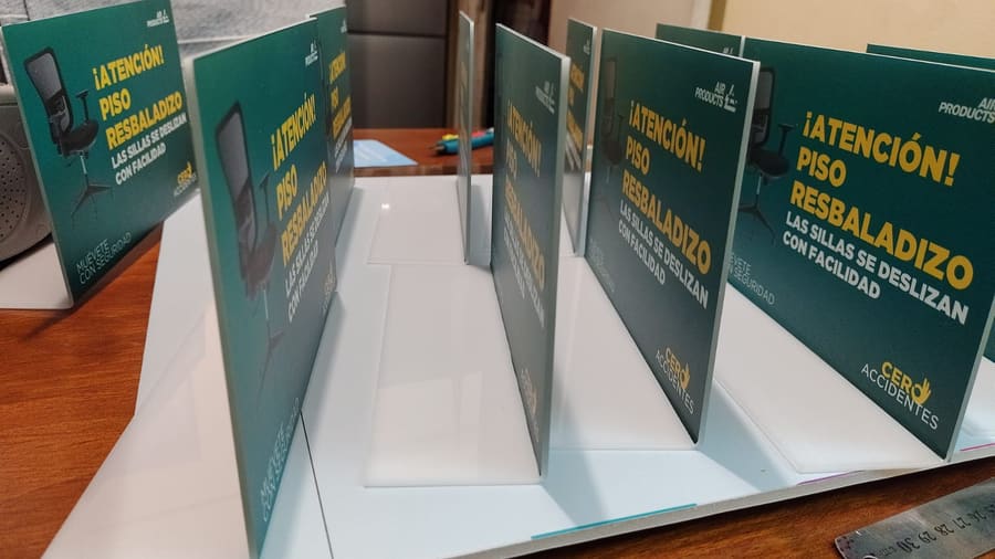 Exhibidores rígidos impresos por Gráfica VCV