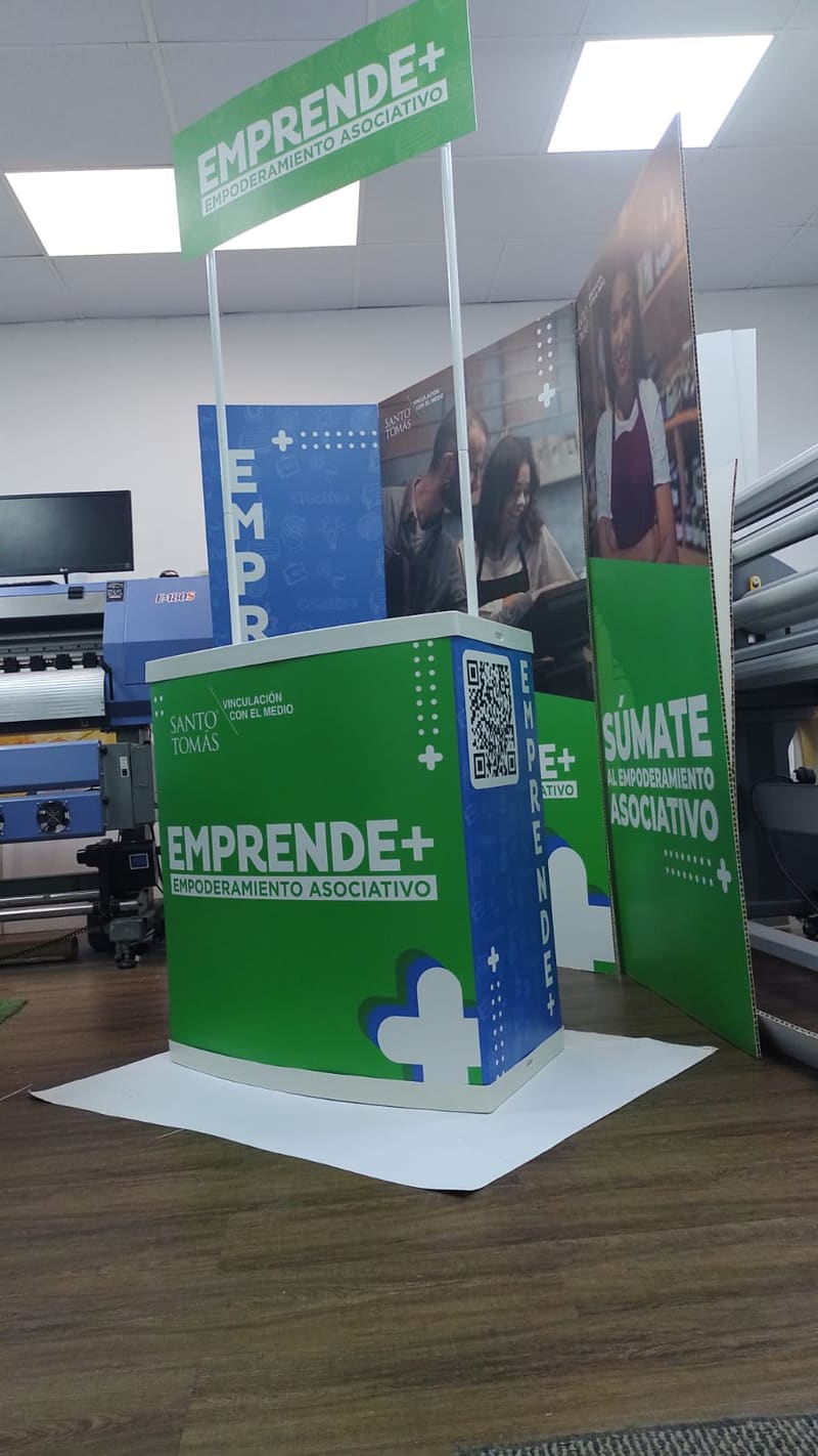 Exhibidores POP — Universidad Santo Tomás